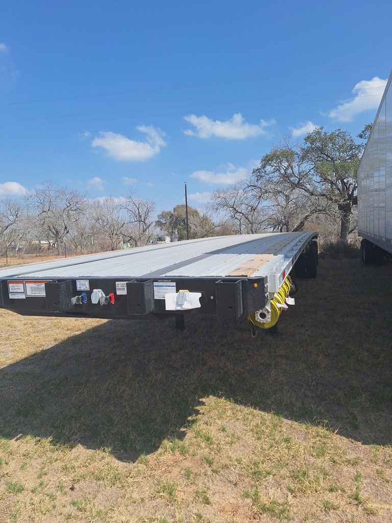 2027 Great Dane Flatbed Trailer - CRUMS Leasing